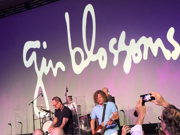 20190523_040202399_iOS